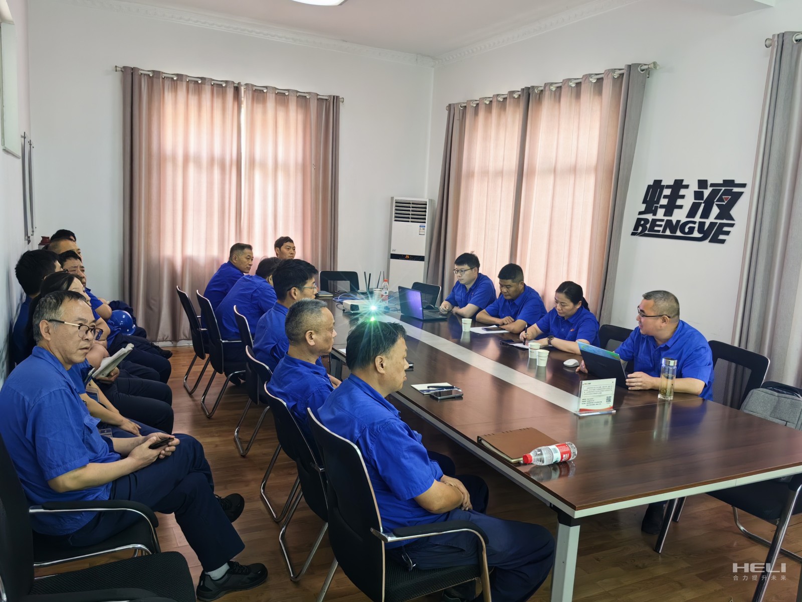 班組長(cháng)交流、答疑解惑.jpg